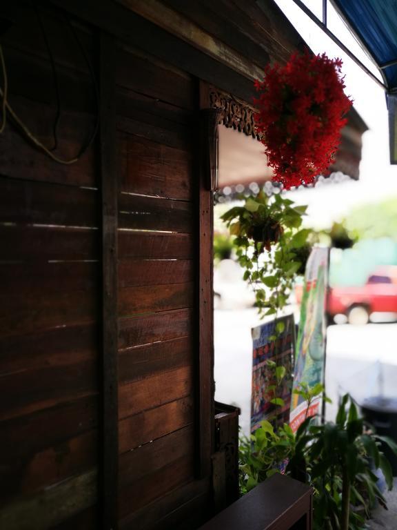 Zoe Hostel Chiang Mai Exterior foto
